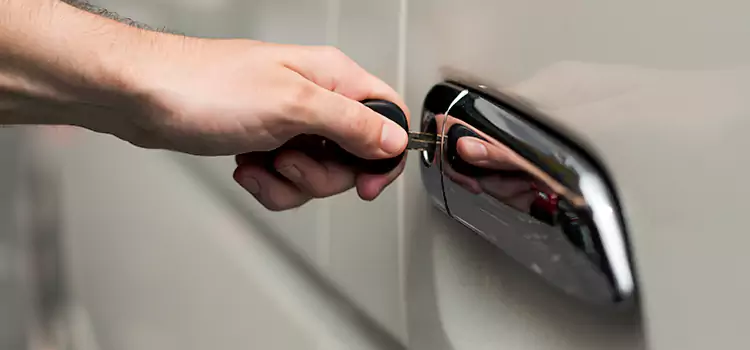 Why Choose Our Auto Locksmith Team in Gladstone, MO?